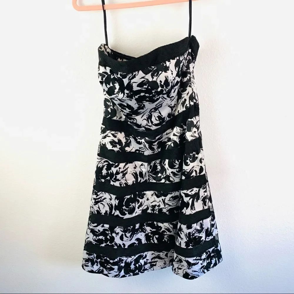 White House Black Market Strapless Dress‎